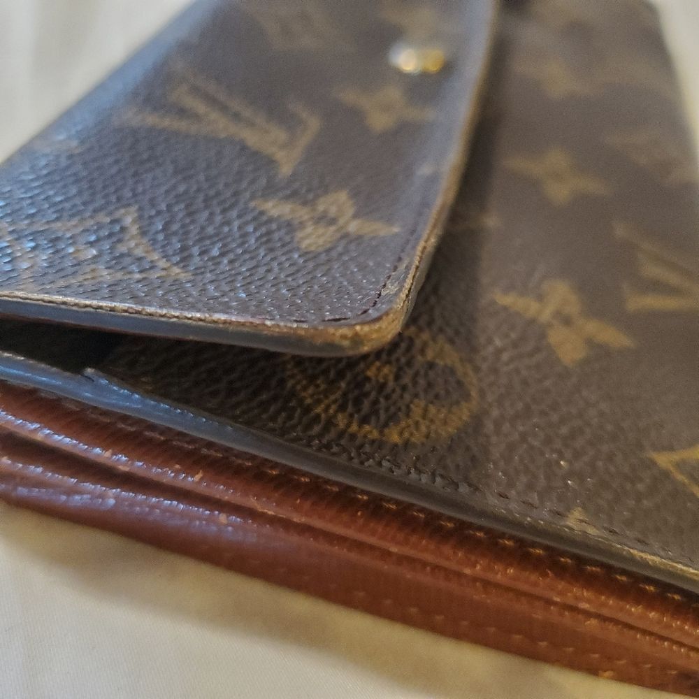 Louis Vuitton Sarah Wallet - Picture 8 of 16